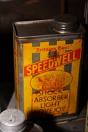 SPEEDWELL SHOCK ABSORBER OIL (Pint) - click to enlarge